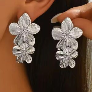 ZARA Lux Silver Floral Earrings